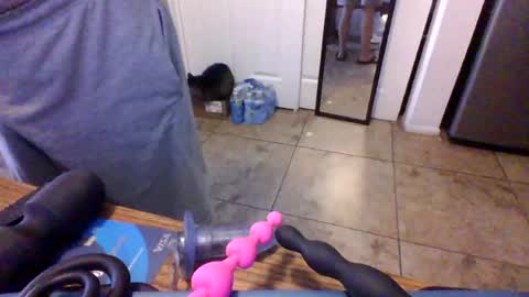lilpackage69 online show from August 3, 7:09 pm