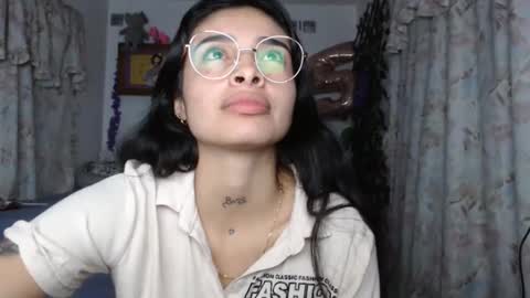 lil palacio online show from December 14, 4:01 am