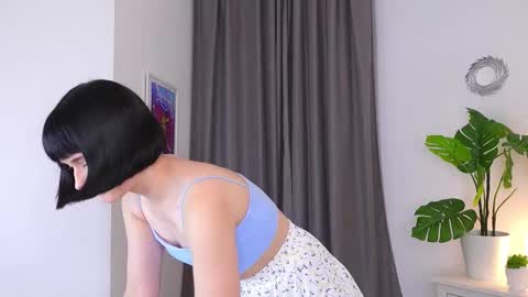 Snapshot of lilu_m00n chatting on September 20, 9:29 pm Leeloo online show from September 20, 9:29 pm