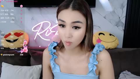 Lily online show from March 5, 4:34 am