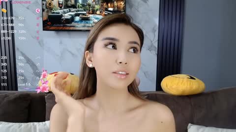 Lily online show from January 27, 4:52 am
