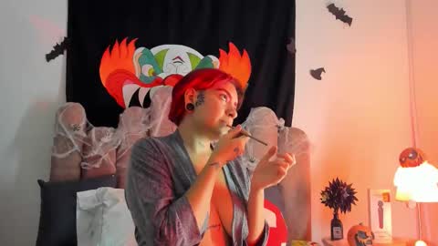 L i l y online show from October 27, 7:03 pm