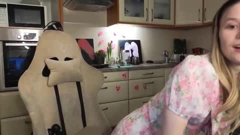 lily_and_jake online show from March 13, 11:46 am