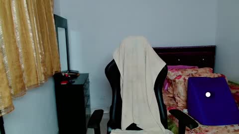 Snapshot of lily_benet1 chatting on February 15, 4:45 pm LILYB online show from February 15, 4:45 pm