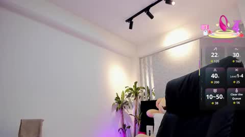 lily_cash1 online show from December 15, 2:24 pm