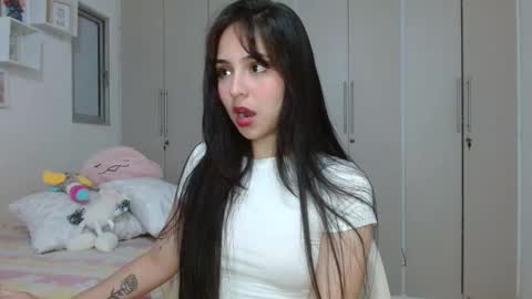 Snapshot of lily_crushx chatting on January 7, 7:52 am Lirio online show from January 7, 7:52 am