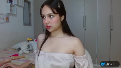 Snapshot of lily_crushx chatting on January 12, 8:36 am Lirio online show from January 12, 8:36 am
