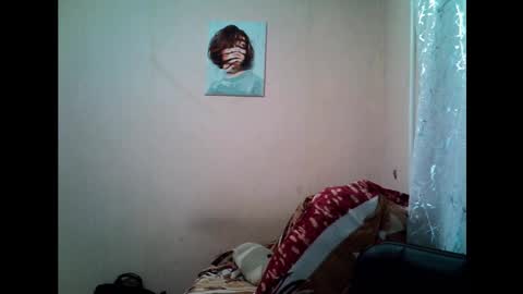 Snapshot of lily_ember chatting on September 18, 8:13 pm lily_ember online show from September 18, 8:13 pm