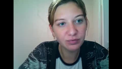 Snapshot of lily_ember chatting on September 20, 8:12 pm lily_ember online show from September 20, 8:12 pm