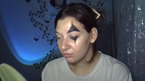 lily_ember online show from October 31, 6:52 pm