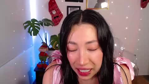 just lily online show from December 14, 9:56 pm