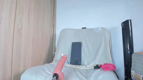   online show from October 17, 6:56 pm