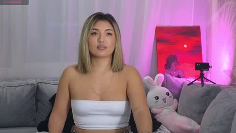 Snapshot of lily_foster_ chatting on January 17, 3:32 pm Lily online show from January 17, 3:32 pm