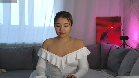Snapshot of lily_foster_ chatting on January 13, 6:27 am Lily online show from January 13, 6:27 am