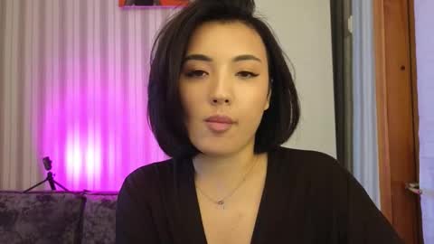 Snapshot of lily_foster_ chatting on September 19, 7:01 am Lily online show from September 19, 7:01 am
