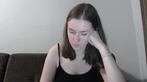 lily_love_x online show from October 5, 12:52 am