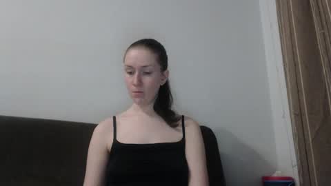 lily_love_x online show from May 9, 1:22 am