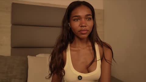 Lily Miiller online show from March 15, 12:04 am