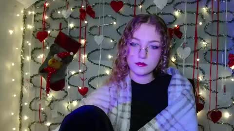 small lily online show from December 2, 6:17 pm