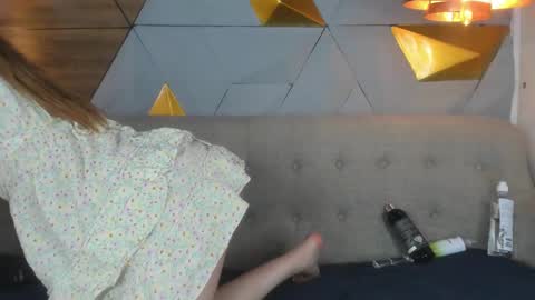 Snapshot of lily_waist chatting on February 13, 3:07 am lily_waist online show from February 13, 3:07 am