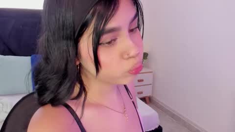 LilyWoodz online show from January 13, 7:32 pm