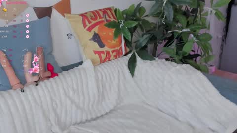 Lily online show from October 18, 5:22 am