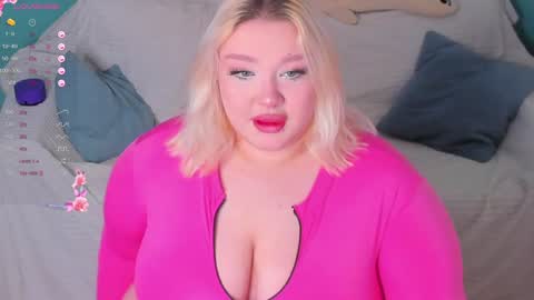 Lily online show from February 3, 5:03 pm