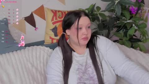 Lily online show from October 16, 6:35 am