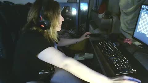 lilybvixen online show from April 22, 2:52 am