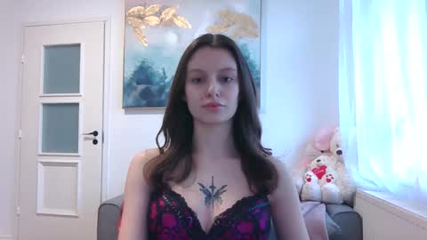 lilycandy_ online show from March 19, 1:49 pm