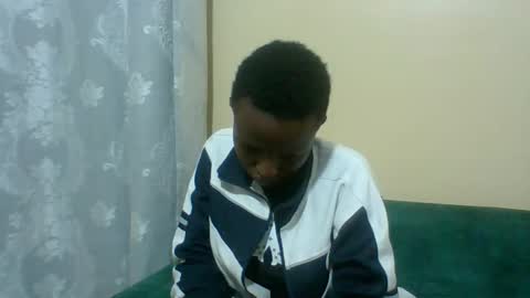 lilycute19 online show from February 24, 1:19 am