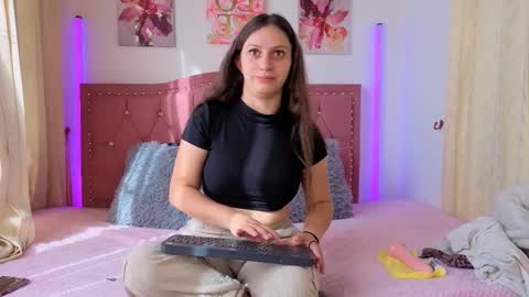 Lily online show from September 16, 1:24 pm