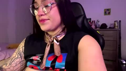 Lily online show from June 11, 10:30 pm