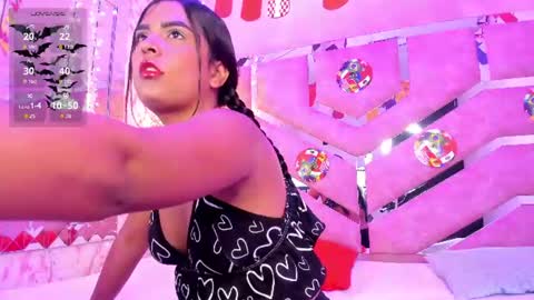 lilylovely_ online show from July 16, 8:45 pm