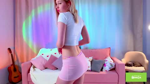 Lily online show from May 15, 2:42 am