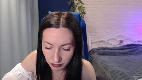 Lily online show from October 17, 5:55 am