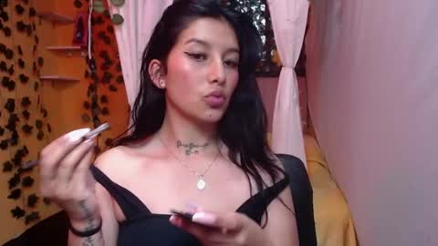 lilymoon_018 online show from April 28, 12:42 pm