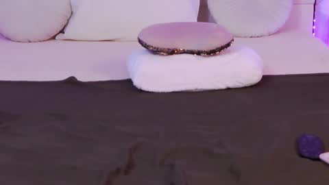      online show from February 18, 7:32 am