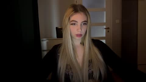 Lily online show from May 11, 4:48 pm