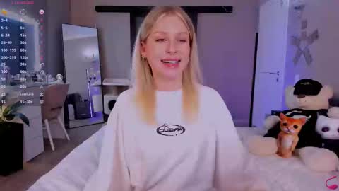 Snapshot of lilyvibe chatting on February 13, 6:05 pm Lily online show from February 13, 6:05 pm