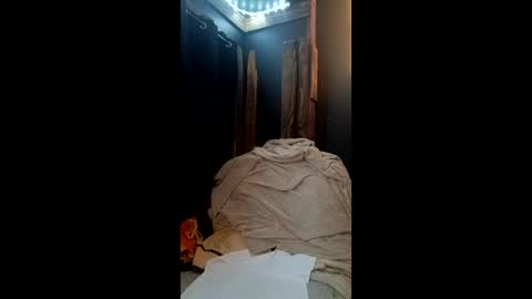 limelight1975 online show from April 6, 7:09 am