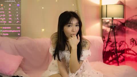 Snapshot of lin_kun chatting on February 13, 9:17 pm Lin Use menu to play with me online show from February 13, 9:17 pm