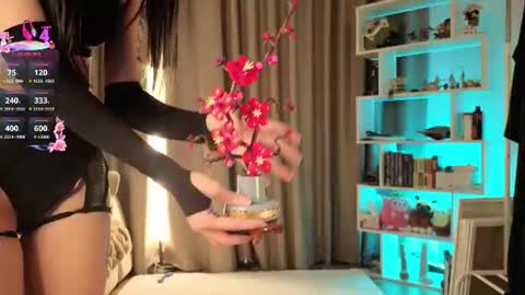 Lin Use menu to play with me  online show from June 10, 5:12 pm