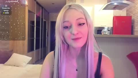 lin_xi online show from January 29, 12:24 pm