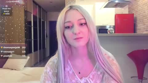 lin_xi online show from February 4, 9:07 am