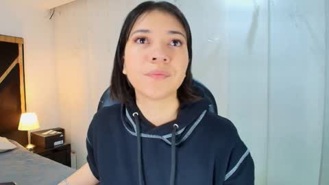  Lina Bedoya  online show from February 17, 11:53 am