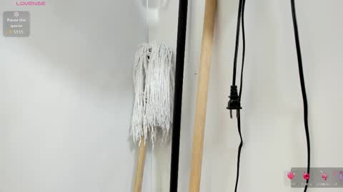 Snapshot of lina_garcia chatting on October 28, 11:55 am   online show from October 28, 11:55 am