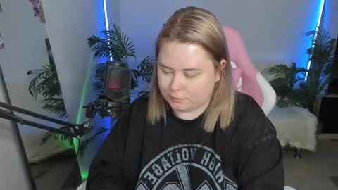 lina_linx online show from March 2, 12:09 am
