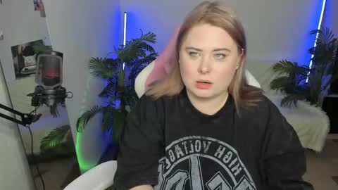 lina_linx online show from March 7, 2:36 am