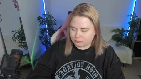lina_linx online show from March 1, 8:53 pm